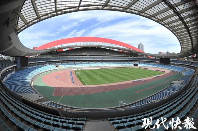 开云集团-加座位、换草坪、补灯光……看苏超“十三太保”主场怎样迎接新赛季